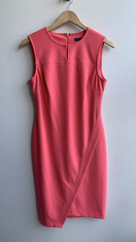 Pre-Owned Tommy Hilfiger Bubblegum Pink Sleeveless Sheath Dress - Size 6