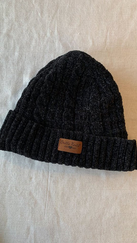 Pre-Owned Britt's Knits Black Chenille Knit Toque