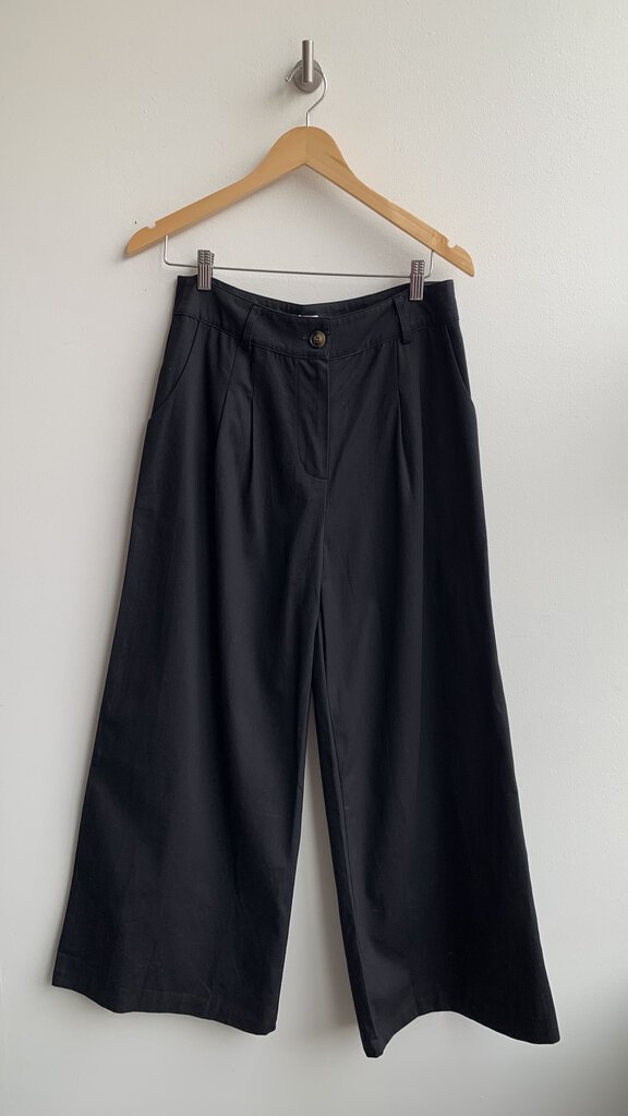 No less than Black Tailored 'Alberta' Pant (NWT)- Size Large