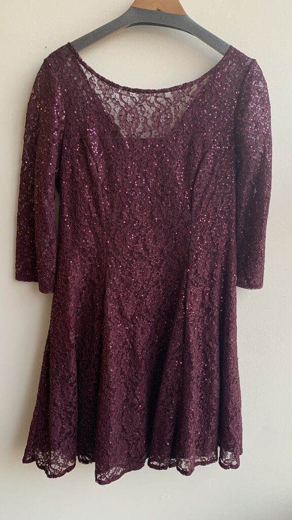 Pre-Owned Laura Burgundy Sequin Lace 3/4 Sleeve Dress - Size 14