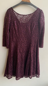 Pre-Owned Laura Burgundy Sequin Lace 3/4 Sleeve Dress - Size 14