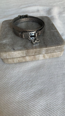 Pre-Owned Lia Sophia Pewter Double Wrap Leather Bracelet