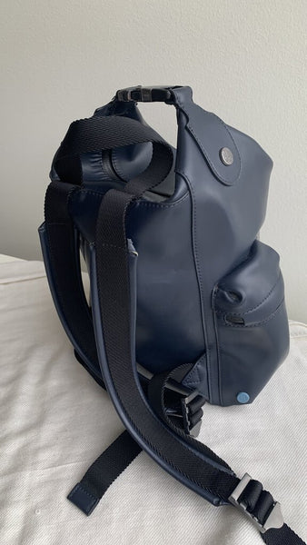 Pre-Owned Hunter Navy Blue Rubberized Leather Backpack