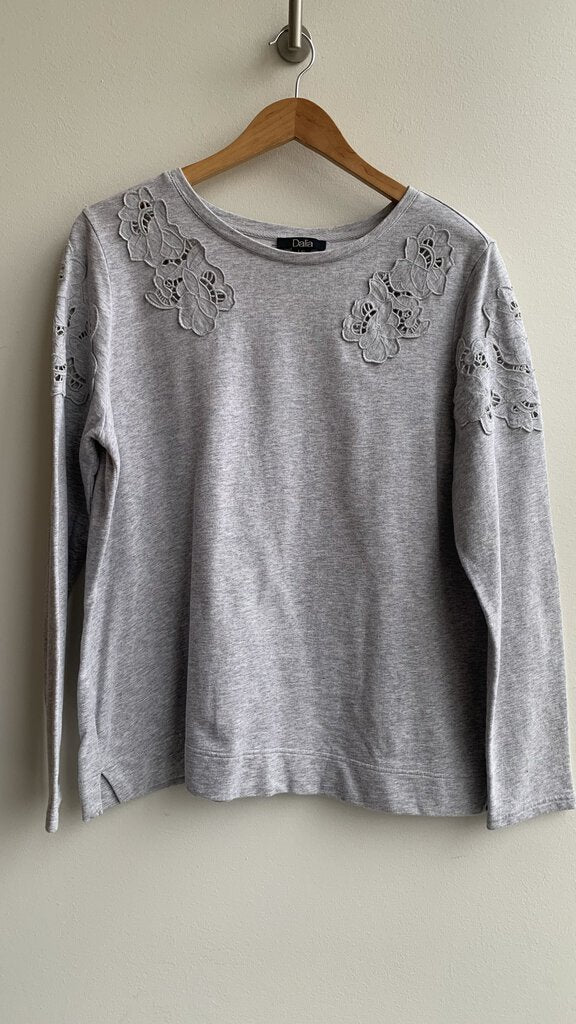 Pre-Owned Dalia Grey Sweatshirt w/ Floral Applique - Size Large