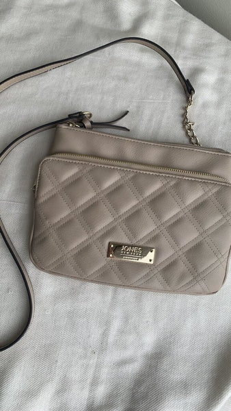 Pre-Owned Jones New York Taupe Quilted Faux Leather Crossbody