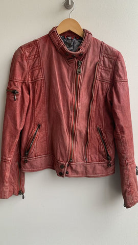 Pre-Owned Doma Red Leather Zip Front Snap Collar Jacket - Size Large