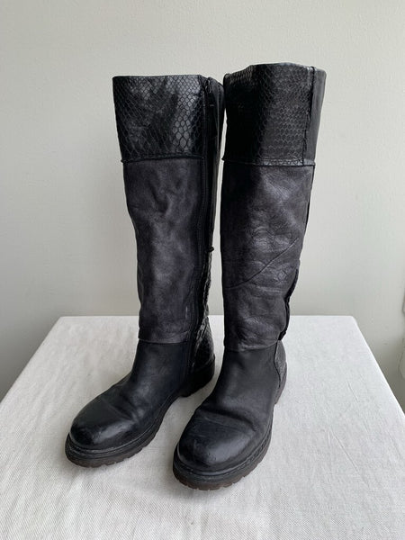 Pre-Owned MJUS Black w/ Pewter & Snake Patch Calf High Lined Leather Boots - Size 36