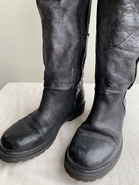 Pre-Owned MJUS Black w/ Pewter & Snake Patch Calf High Lined Leather Boots - Size 36