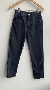 Pre-Owned Pull & Bear Black High-Waisted Mom Jeans - Size 4