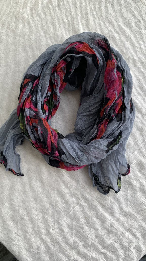 Pre-Owned Grey Rose Print Scarf