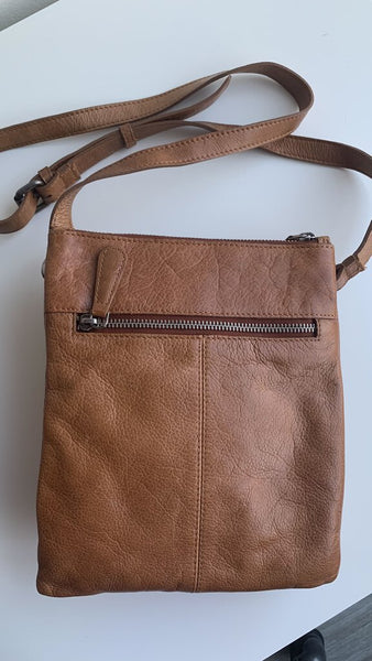 Pre-Owned Oak & Tan Cognac Leather Front Flap Crossbody