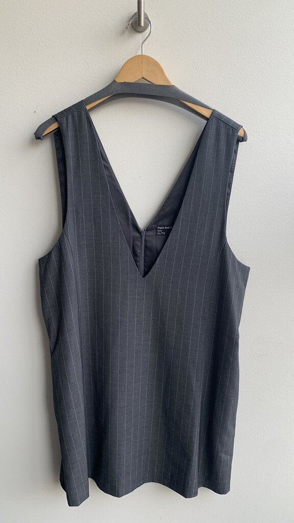 Pre-Owned Frank & Oat Charcoal Pinstripe V-Cut Dress - Size X-Large