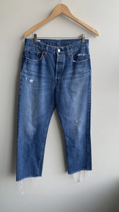 Pre-Owned Levi's Mid-Blue 501 Slightly Distressed Jeans - Size 29