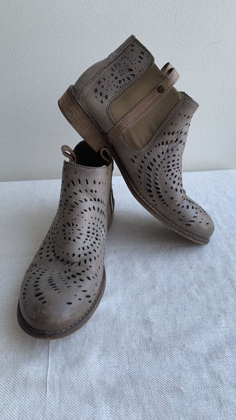 Pre-Owned FAB Taupe Punch Cut Booties - Size 39