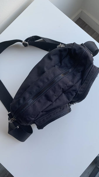 Pre-Owned Penmans Black Multi-Pocket Nylon Crossbody