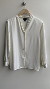 Pre-Owned Bay Club Off-White Button Front Padded Shoulder Blouse - Size 8