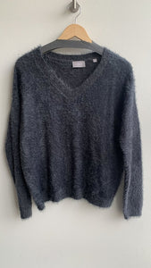 Pre-Owned Cyrus Charcoal V-Neck Eyelash Knit Sweater - Size Medium