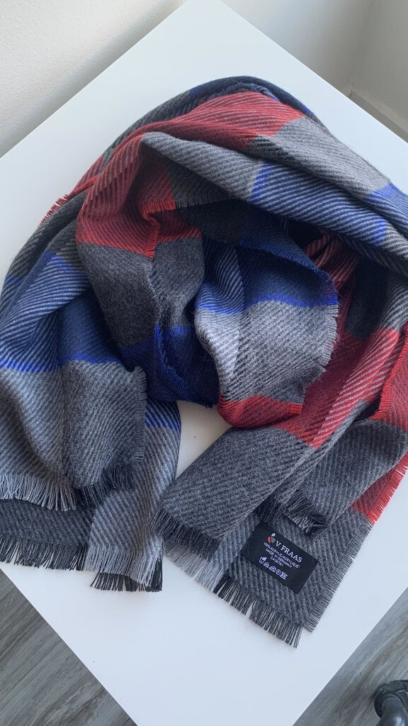 Pre-Owned Fraas Red/Navy Plaid Scarf