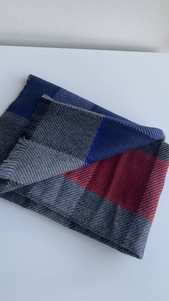 Pre-Owned Fraas Red/Navy Plaid Scarf