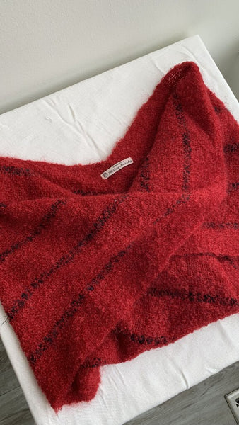 Pre-Owned Handmade Red Cowl Scarf Wrap