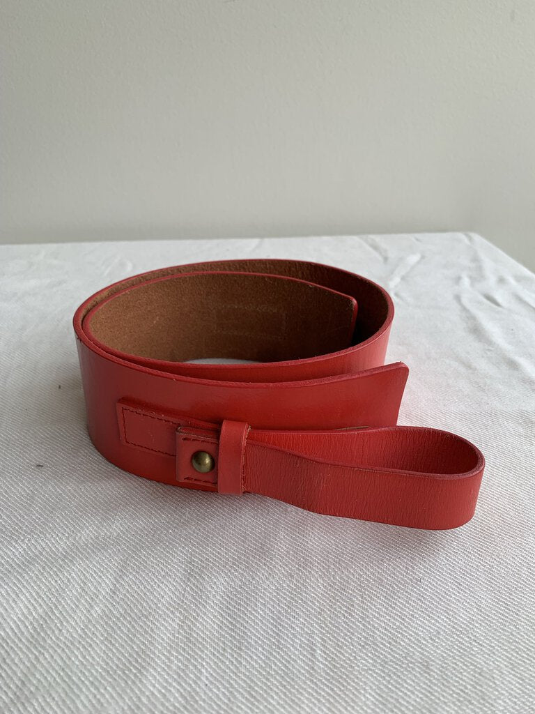 Pre-Owned Gap Red Leather Waist Belt - Size Small