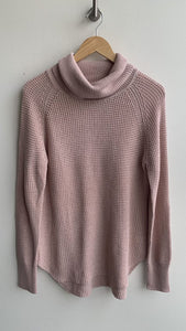 Pre-Owned RD Style Pink Knit Curved Hem Turtleneck Sweater - Size Small