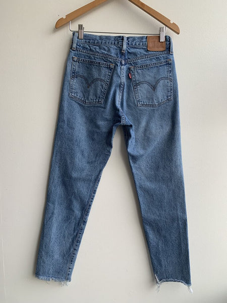 Pre-Owned Levi's Mid-Blue Wedgie Jeans - Size 27