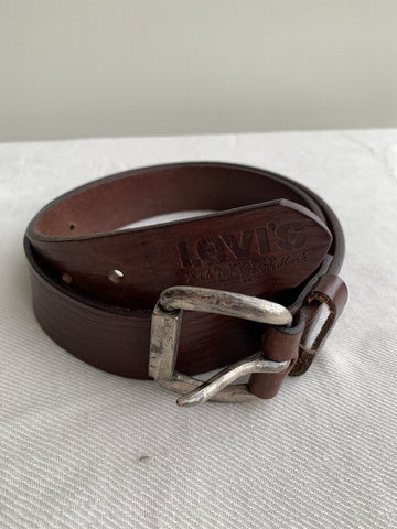 Pre-Owned Levi's Brown Leather Silver Buckle Belt - Size 34