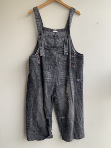 Pre-Owned Three Birds Nest Washed Black Distressed Wide Leg Denim Overalls - Size Large