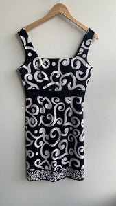 London Times Black with White Swirl Pattern Sleeveless Empire Wasite Sheath Dress - Size 8