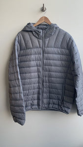 Pre-Owned Performance Grey Puffer Jacket- Size X-Large