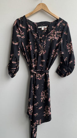 Pre-Owned Lauren Conrad Black Floral 3/4 Sleeve Dress - Size 4