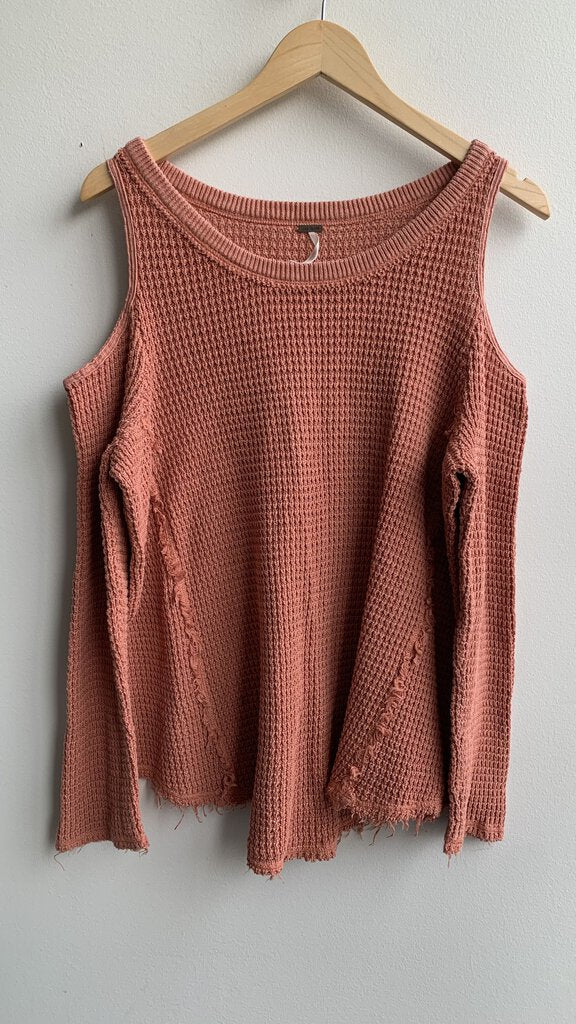 Pre-Owned Free People Salmon Cold Shoulder Curved Hem Sweater - Size Medium