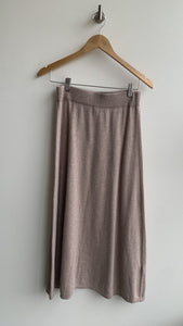 Pre-Owned Massimo Dutti Light Brown Knit Midi Skirt - Size Medium