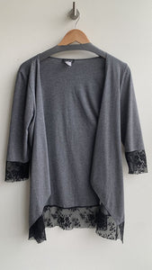 Pre-Owned Venus Grey w/ Black Lace Trim Cardigan - Size Medium (Estimated)