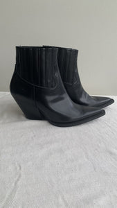 Pre-Owned Zara Black Faux Leather Western Booties - Size 39