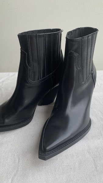 Pre-Owned Zara Black Faux Leather Western Booties - Size 39