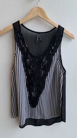 Pre-Owned Gentle Fawn Black/White Sheer Sleeveless Blouse - Size Medium