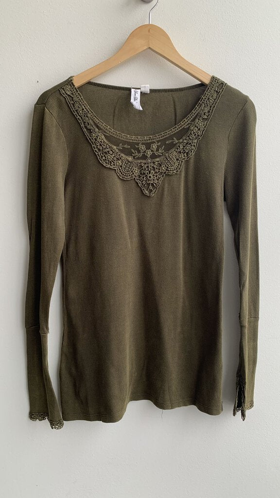 Pre-Owned Others Follows Green Waffle Print Lace Trim Long Sleeve Top- Size Large