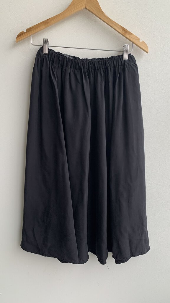 Pre-Owned Scotch & Soda Black Midi Skirt- Size Small