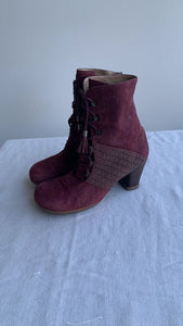 Pre-Owned John Fluevog Burgundy Lace Up Boots - SIze 7