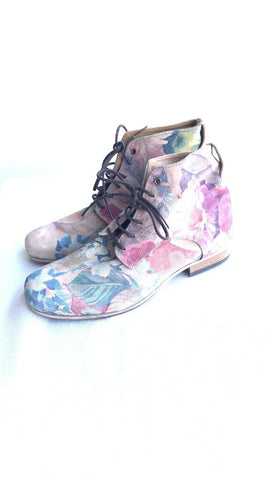 Pre-Owned John Fluevog Suede Floral Print Boots - Size 7