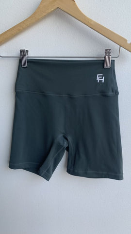 Pre-Owned First Health Grey/Green Biker Shorts- Size 6