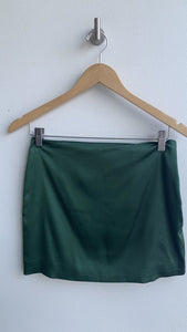 Pre-Owned Sunday Best Green Satin Mini Skirt- Size 4