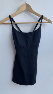 Pre-Owned Lululemon Black Built in Bra Tank Top- Size 6