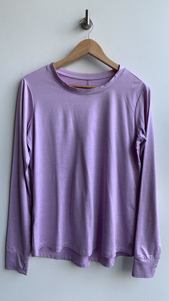 Pre-Owned Eddie Bauer Light Purple Long Sleeve Thumb Hole- Size Medium