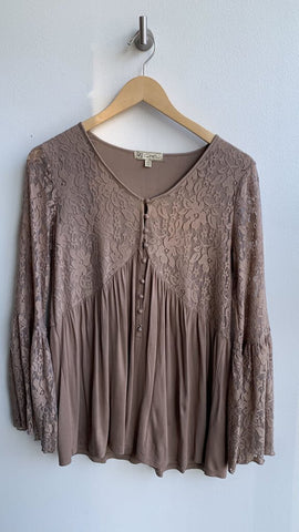 Pre-Owned DG2 Brown Lace Babydoll Bell Sleeve Blouse- Size X-Small