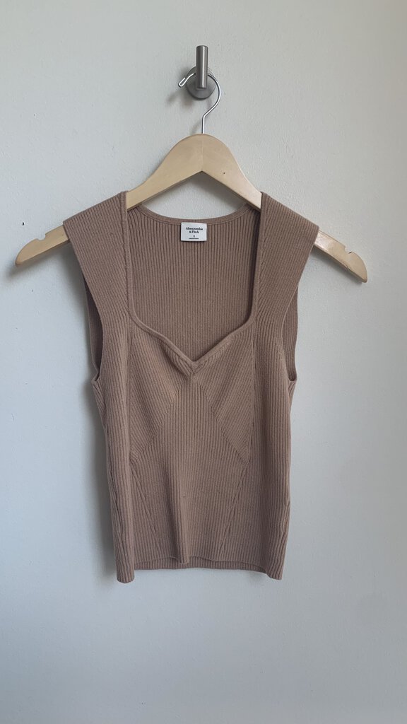 Pre-Owned Abercrombie & Fitch Camel Sleeveless Knit Sweetheart Neckline Tank - Size Small