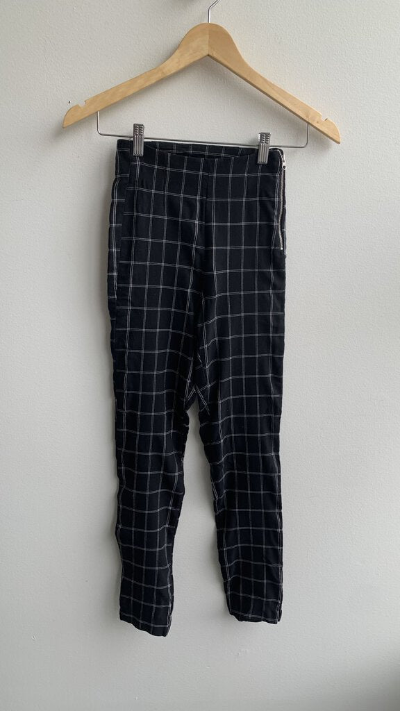 Pre-Owned Dynamite Black Plaid Dress Pants- Size X-Small