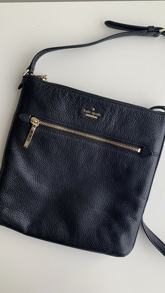 Pre-Owend Kate Spade Black Pebbled Leather Crossbody